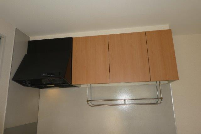 倉敷市西中新田のアパートのキッチン|キッチン上収納