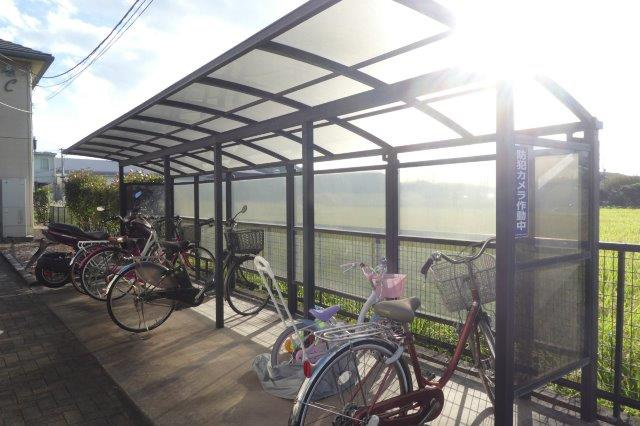 倉敷市西中新田のアパートのその他共用部分|自転車置き場