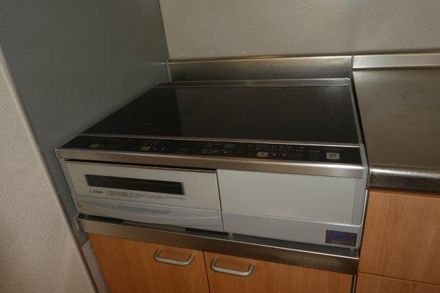 倉敷市西中新田のアパートのキッチン|2口IHコンロ