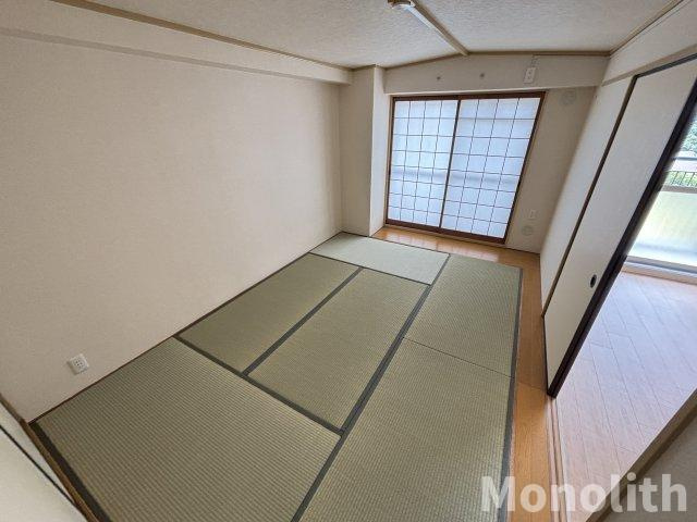 光明池駅前３号棟の和室