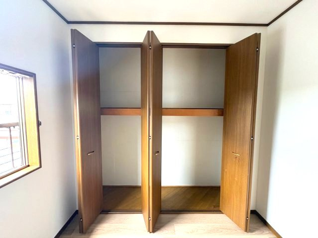 富田林市大字伏見堂の一戸建ての収納