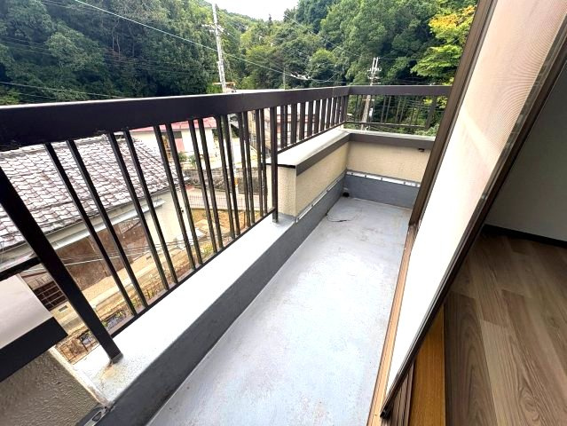 富田林市大字伏見堂の一戸建てのバルコニー