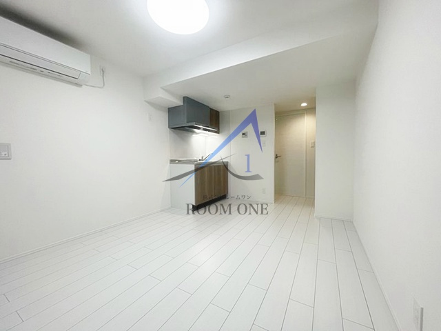 Sapphire Estatesの居間・リビング|洋室のお部屋です。