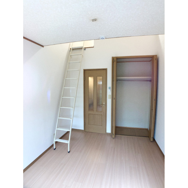 サンライズの寝室