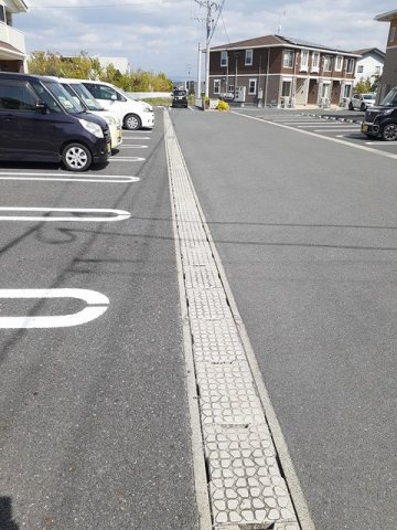 コアレスクＡの駐車場|駐車スペースもあります