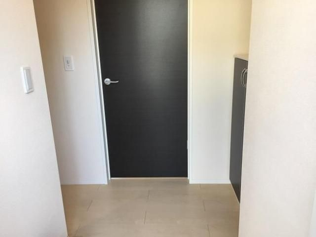 ワイズ　ヴィレッタの玄関