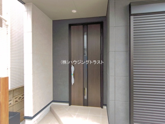 【仲介手数料無料】所沢市美原町3丁目　新築戸建　全1棟　の玄関