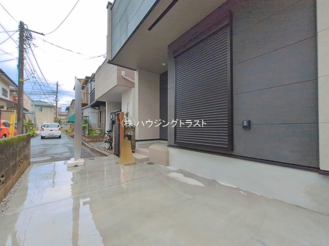 【仲介手数料無料】所沢市美原町3丁目　新築戸建　全1棟　の前面道路含む現地写真