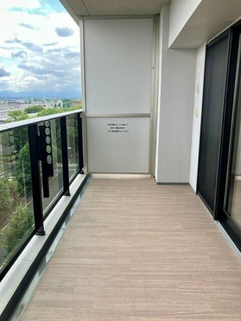 プラウドシティ国立のバルコニー