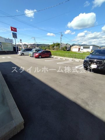 オッツ三蔵子　Aの駐車場