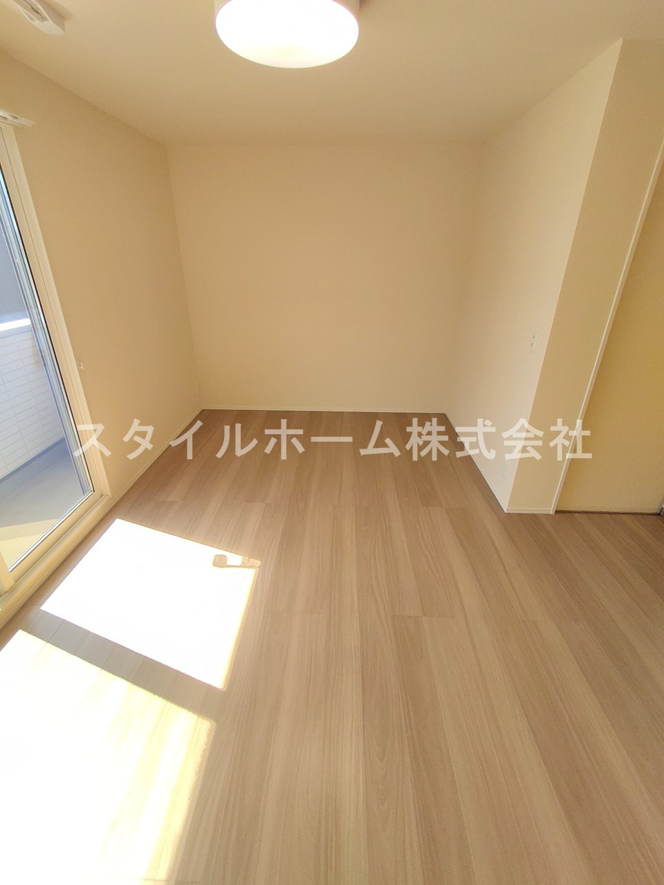 オッツ三蔵子　Aの居間・リビング