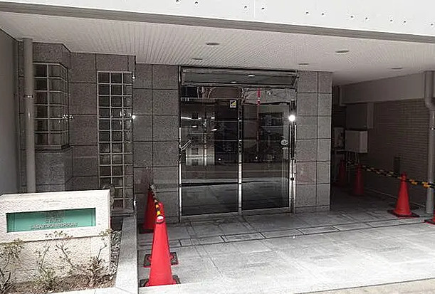 日神デュオステージ笹塚西館のエントランス