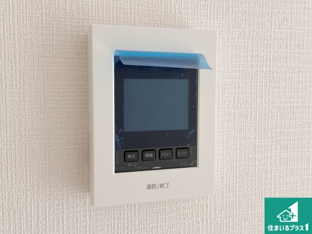 明石市大久保町谷八木　第6期　新築一戸建ての防犯設備|カラーモニターインターホン！声だけでなく来訪者の姿や顔がモニターで確認できるので、小さなお子様がいらっしゃるご家庭でも安心できます！