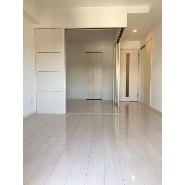福岡市博多区下呉服町の賃貸マンションの居間・リビング