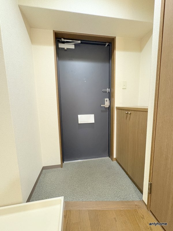 フォレスト今里　仲介手数料無料の玄関