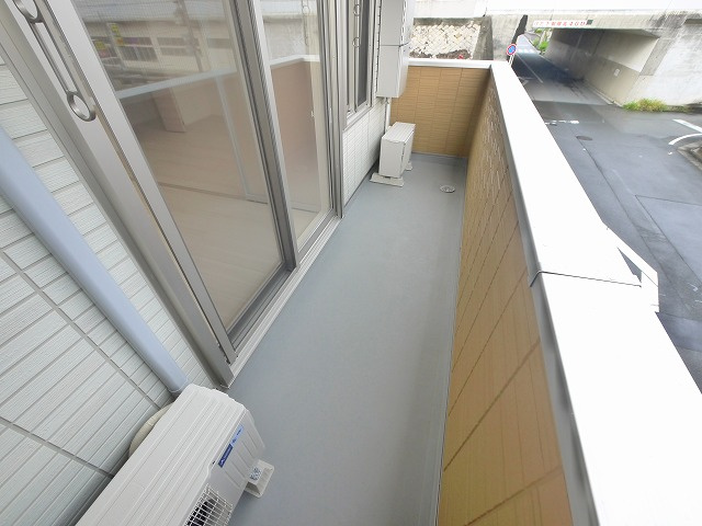 RETOLIA川原城町のバルコニー