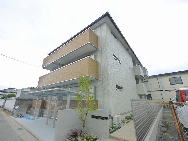 RETOLIA川原城の外観