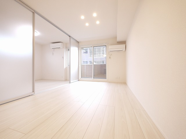 RETOLIA川原城町の居間・リビング