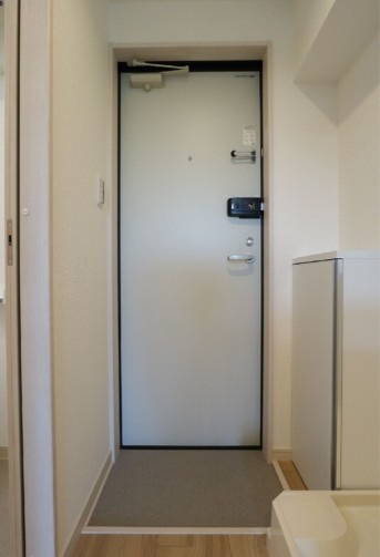 駿河台ＭＲの玄関
