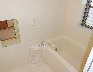 アムール MKⅡの浴室|※同建物別部屋