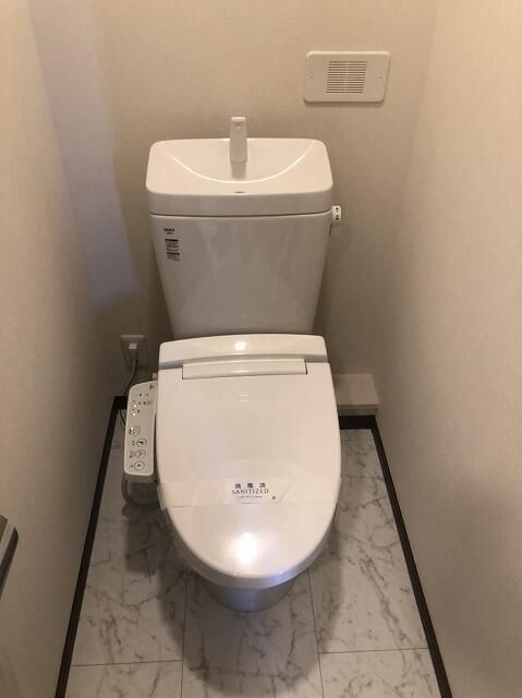 メゾンシュロスのトイレ
