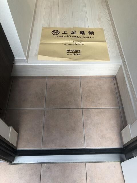 メゾンシュロスの玄関
