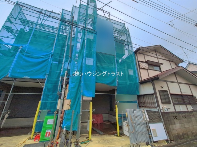 MIRASUMO　所沢市けやき台　全２棟　１号棟　の前面道路含む現地写真