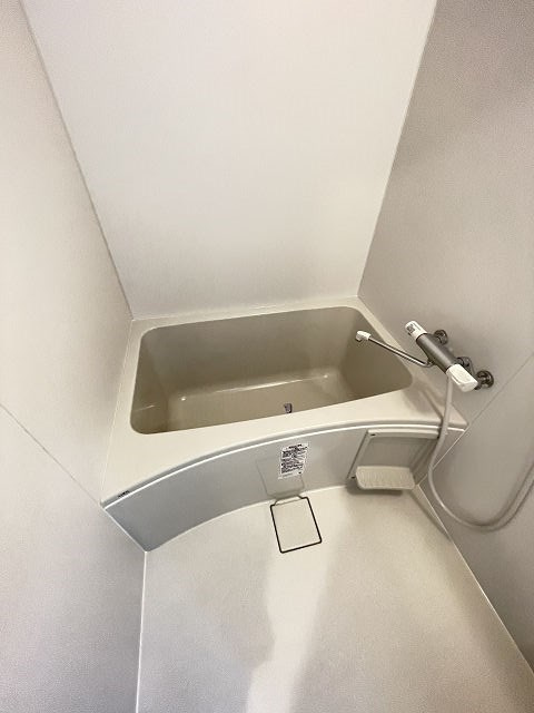 尼崎市西大物町のアパートの浴室|落ち着いた空間のお風呂です
