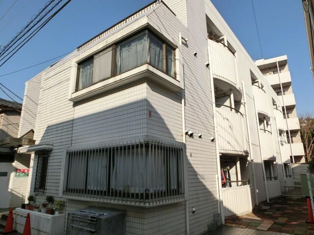ハイグレース北新宿の外観