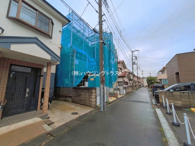 MIRASUMO　所沢市けやき台　全２棟　2号棟　の前面道路含む現地写真