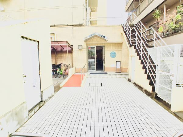 ロイヤルプラザ滝野川のエントランス|建物の内部です