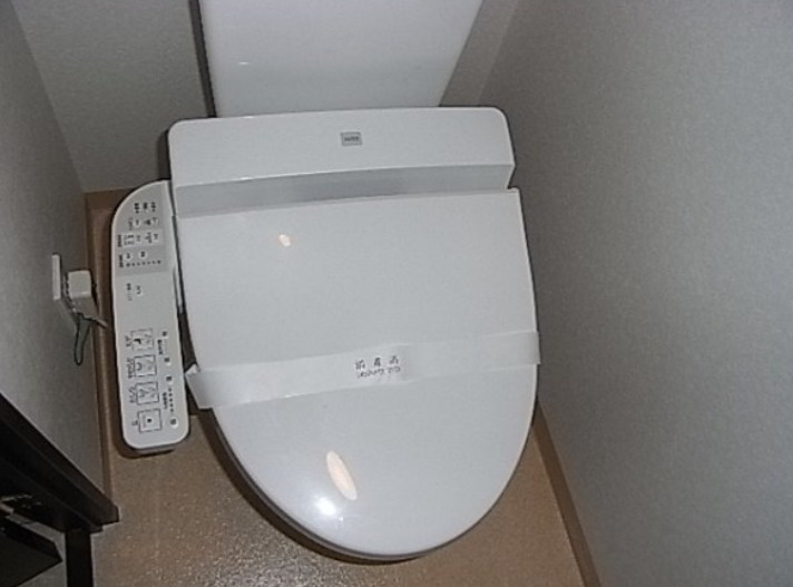 フェニックス方南町弐番館のトイレ