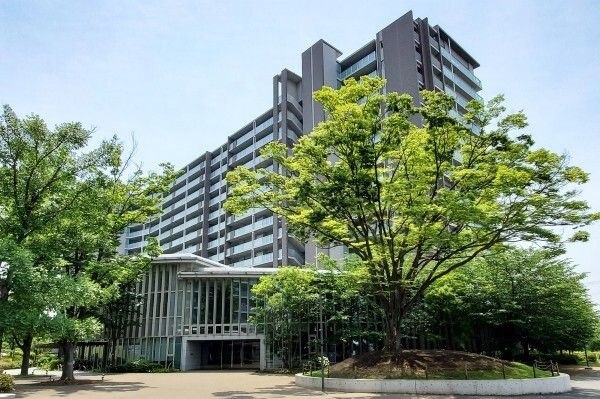 Ｂｒｉｌｌｉａ多摩ニュータウン　Ｃ棟の外観
