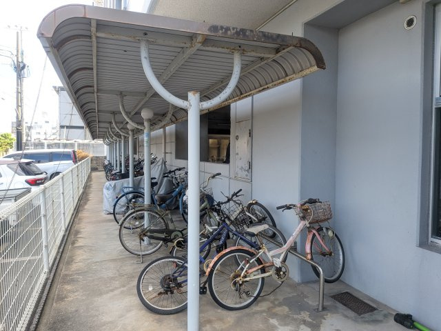 エクレール黒崎南の駐輪場