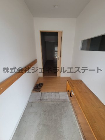 クリスタルコートの内装