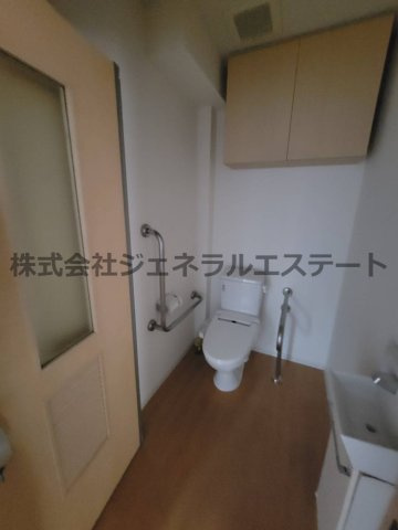 クリスタルコートの居間・リビング