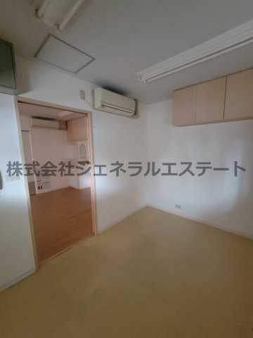 クリスタルコートの内装