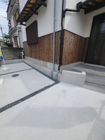 成田東が丘貸家の駐車場