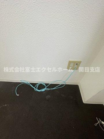 エンポリウムビルの設備