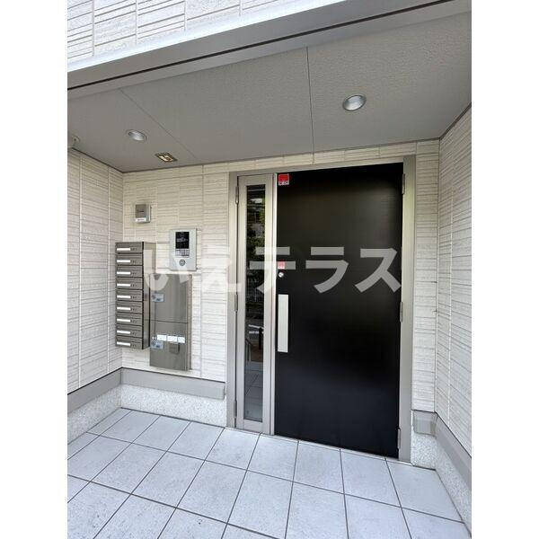 グレイスコート神戸山本通のエントランス