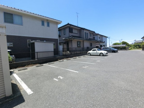 【駐車場】