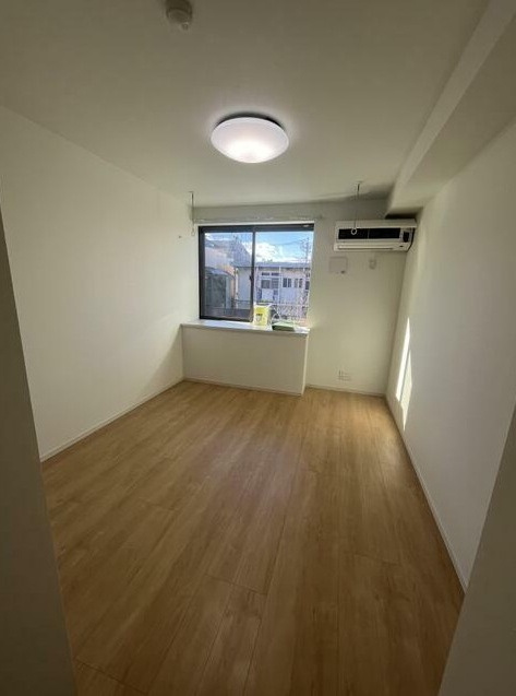 東村山市本町４丁目のアパートの居間・リビング