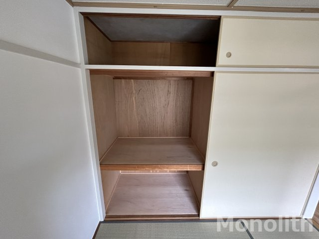 光明台32号棟の収納
