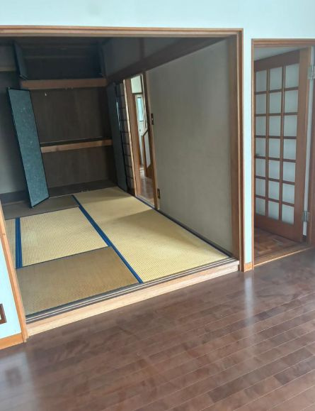 秦野市東田原　中古戸建の和室|柔らかい畳が心地よい和室