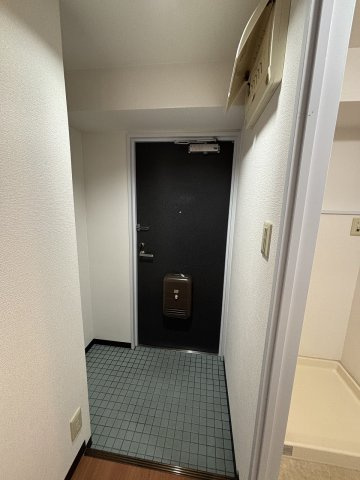 フローラ豊中南の玄関