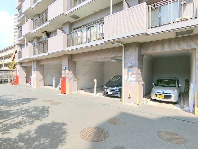 メイツ大森西の駐車場