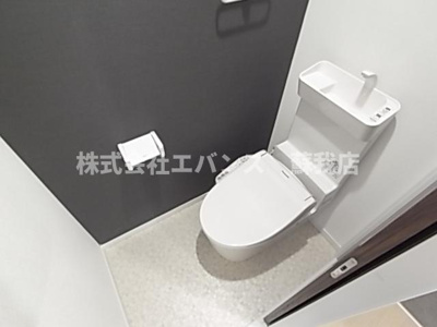【トイレ】 | ルミエールB棟 | ゆったりとした空間のトイレです