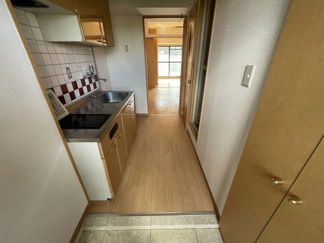 ギャラン南小倉の玄関
