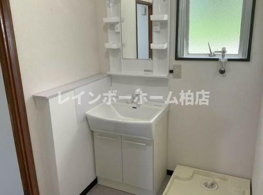特典：仲介手数料が無料です!!の洗面所|コンパクトで使いやすい洗面所
