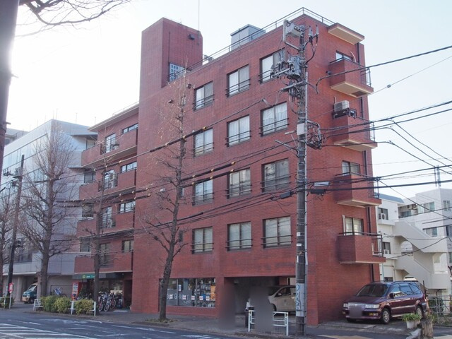 渋谷区代々木５丁目の賃貸マンションの外観